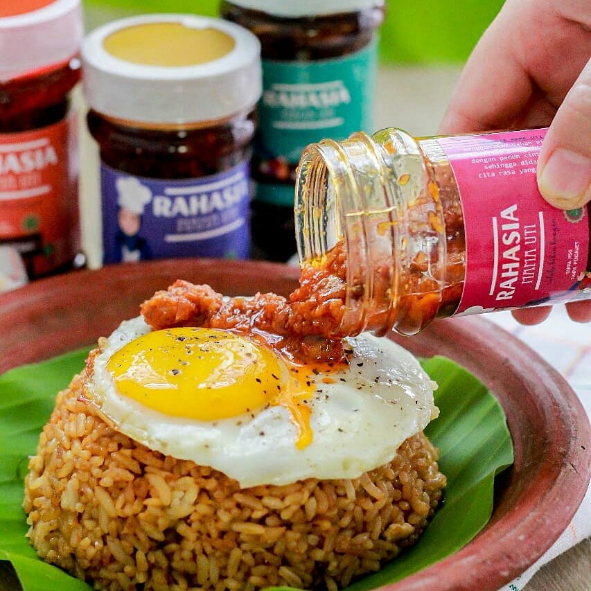

[Termurah] Sambal Sambel Cumi Asin Rahasia Mama Uti termurah, higienis, pedas, nikmat, non MSG