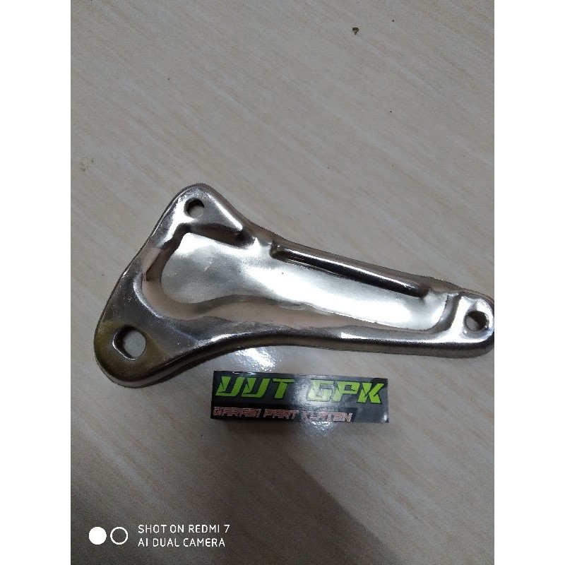 pangkon knalpot- dudukan knalpot c70 c700 c800