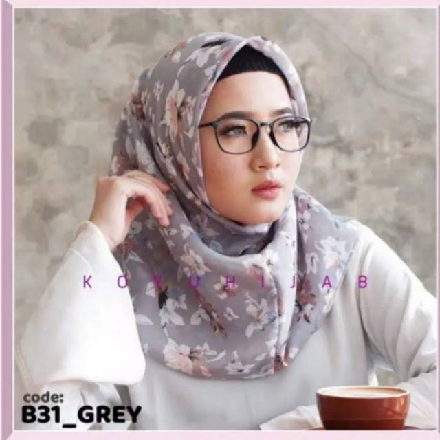 Koyu hijab segi empat