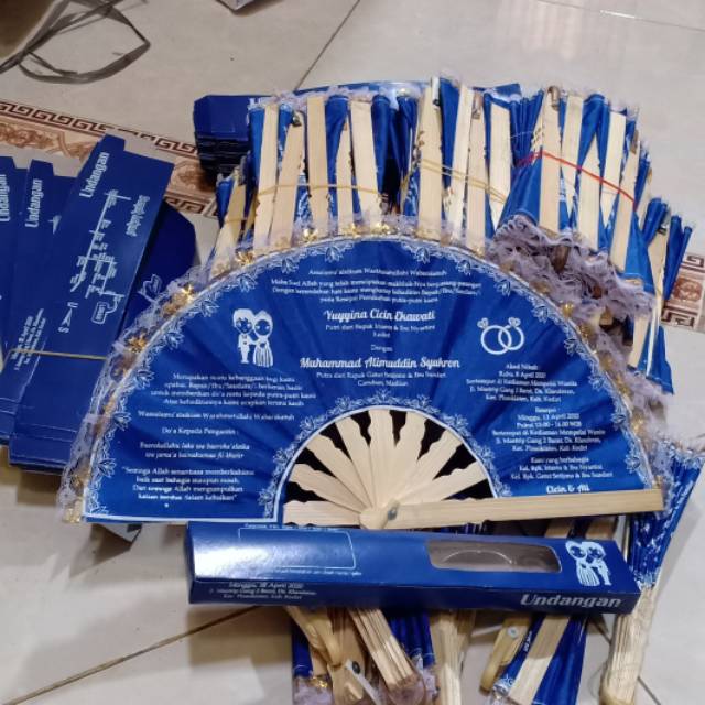 Souvenir Undangan Pernikahan Kipas Bambu Kemasan Box