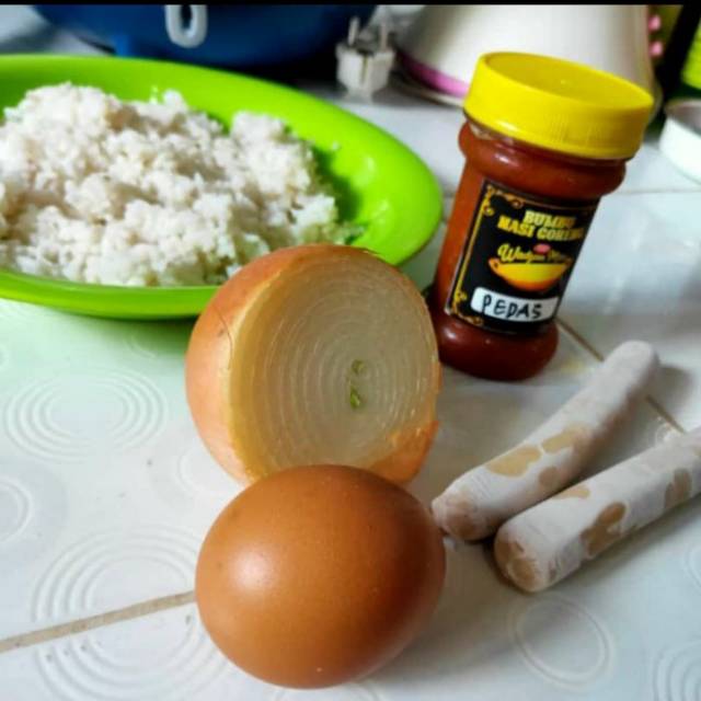 

Bumbu nasi goreng instan bukan bumbu hitam