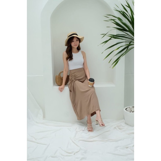 lookatmeofficial • Twinkle Skirt / Korean Look Midi Skirt / Rok Serut Casual Wanita