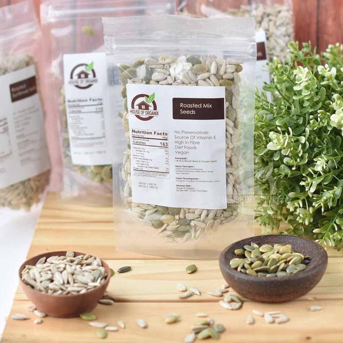 

MURAH PROMO Roasted Mix Sunflower Pumpkin Seeds ( Panggang ) - 100 Gr