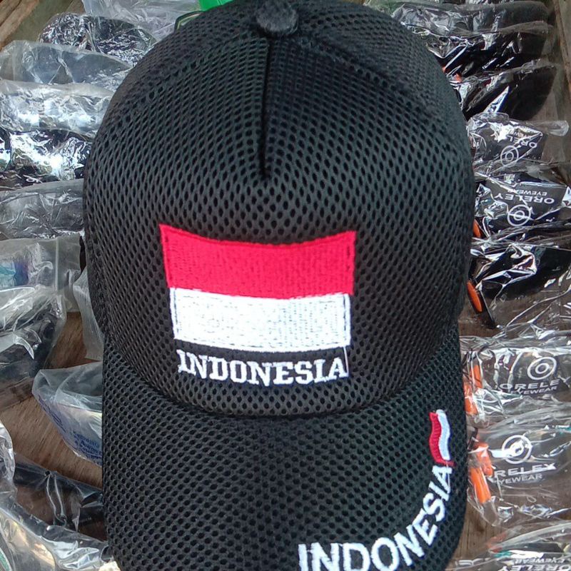 topi Indonesia &amp; Gucci