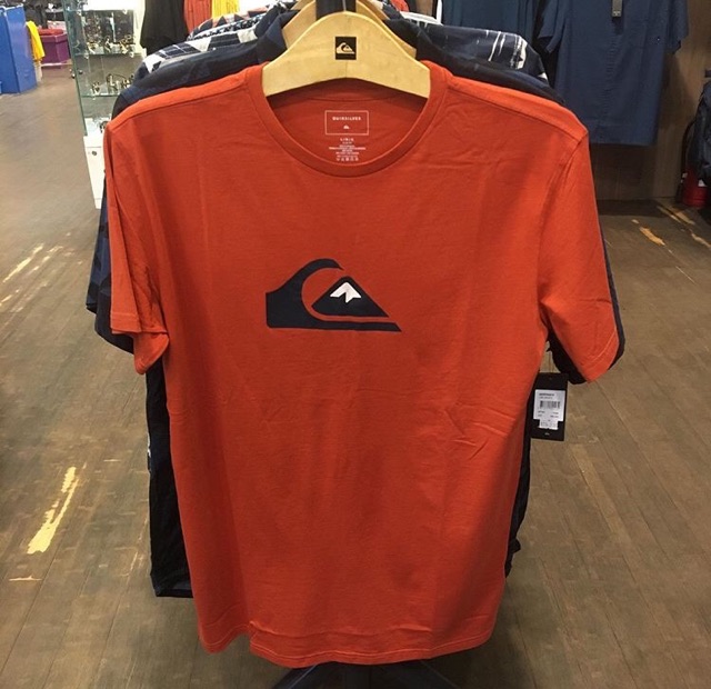 Kaos quiksilver classic with logo