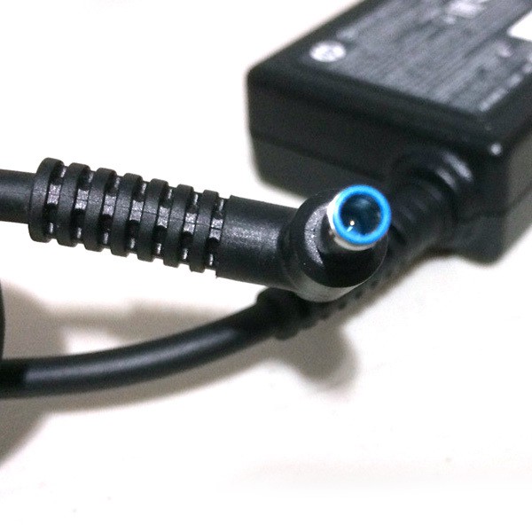 Charger Laptop HP Pavilion 14 15 Series Output 19.5V 3.33A Original Termasuk Kabel Power