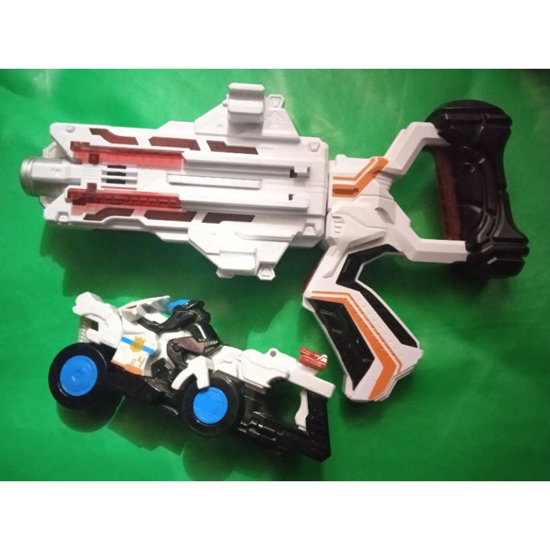 DX VS CHANGER KEISATSU SENTAI LUPIN RANGER PATRANGER