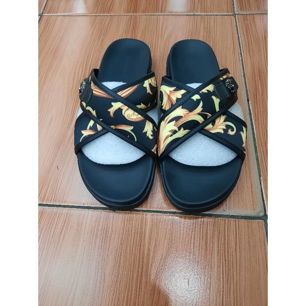 sandal pria versace