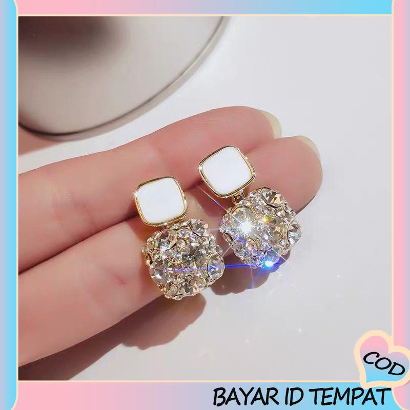 COD❤️ Anting Retro Mewah Siswa Perempuan Sederhana Temperamen Fashion Anting Murah Hati-A.one