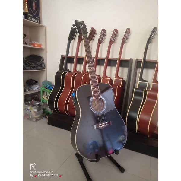 gitar Yamaha f310 dan Yamaha apx500ii spul led