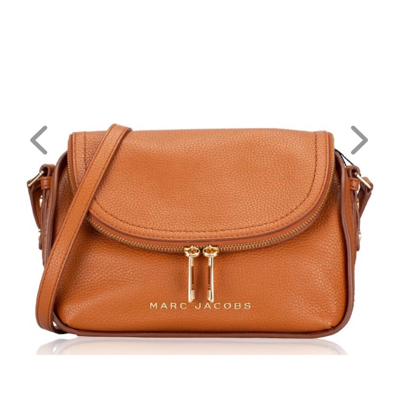 marc jacobs groove almond / brown