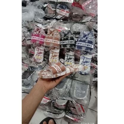 『8.8 SALE』 BARUsandal slop DIOR wanita 268-R3 cocok untuk di pakai ke caffe,nongkrong jadi makin can