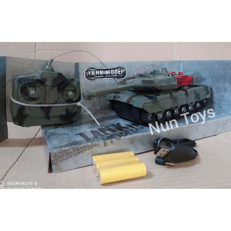 Mainan Remote Control Tank Baja Tank Model