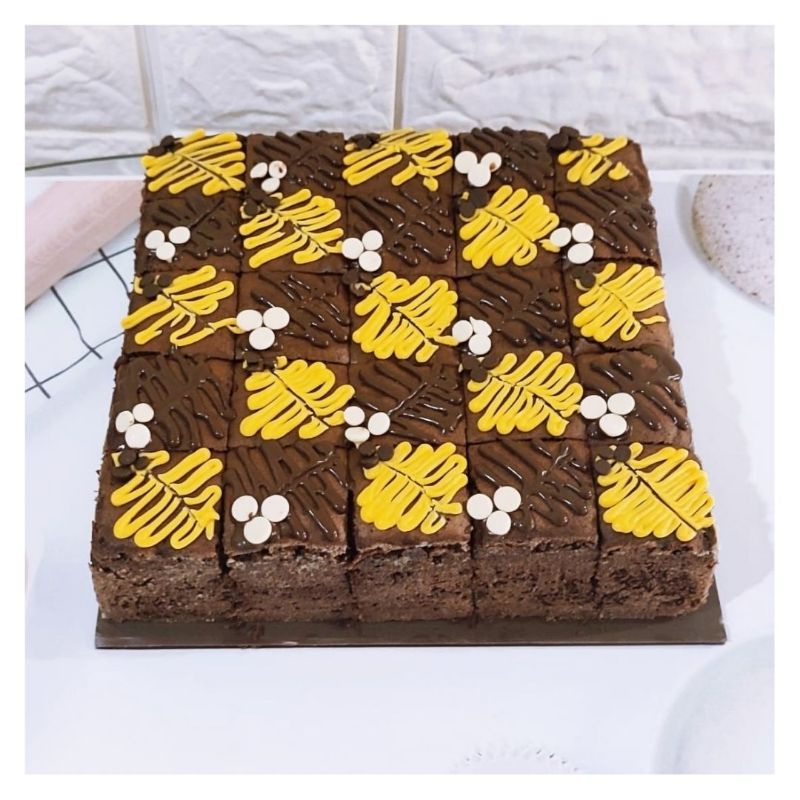 

Swedish Chocolate Cake / Kue Coklat Swedia / Kladdkaka