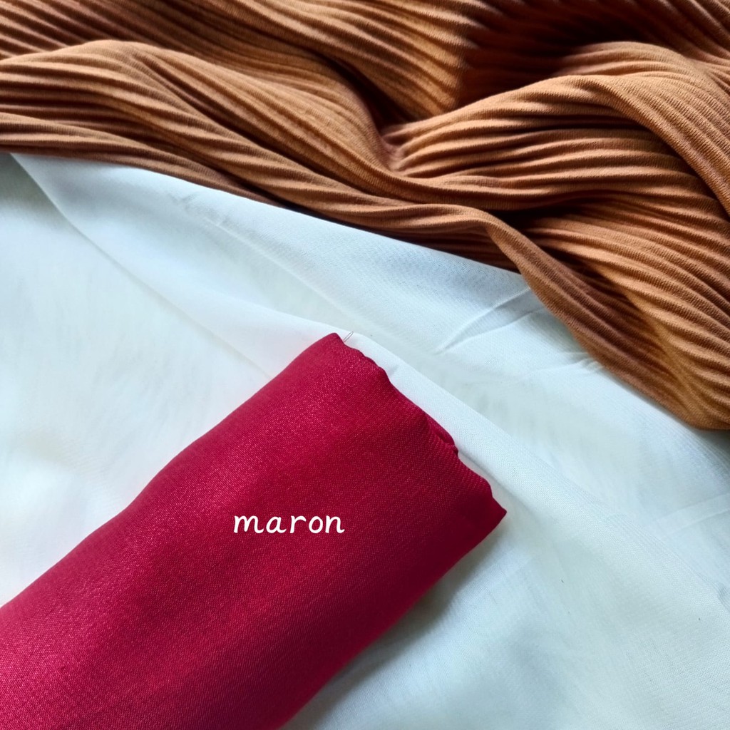 BELLA SQUARE JAHIT TEPI //HIJAB// JILBAB KHIMAR KERUDUNG BERGO SEGIEMPAT-MARON