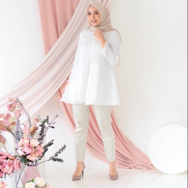 Tyara tunic broken white by wearing klamby