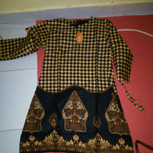 Couple Tunik V Wayang Serut Sogan Abu Coklat Kekinian Kerja Maura Tunic Batik Modern