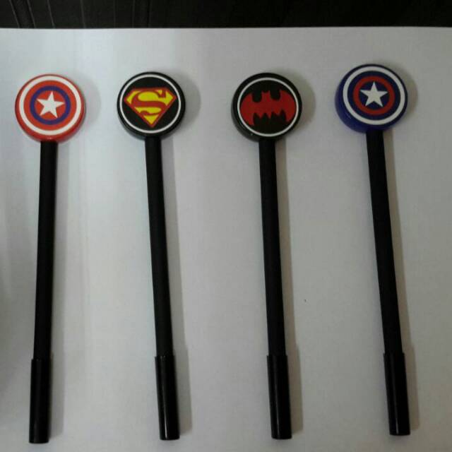 

Pulpen Bulat Motif Superman Batman Avenger