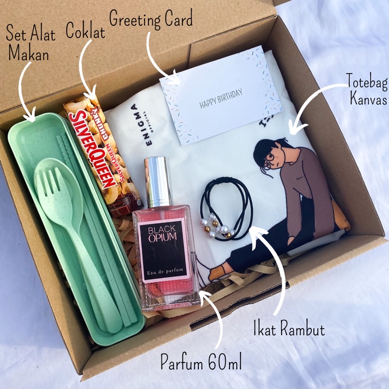 [B8890]GIFT BOX CEWEK/KADO SIDANG/KADO PACAR/KADO WISUDA/HAMPERS CEWEK/KADO ANNIVERSARY/KADO ULANG TAHUN/HADIAH TAS TOTEBAG