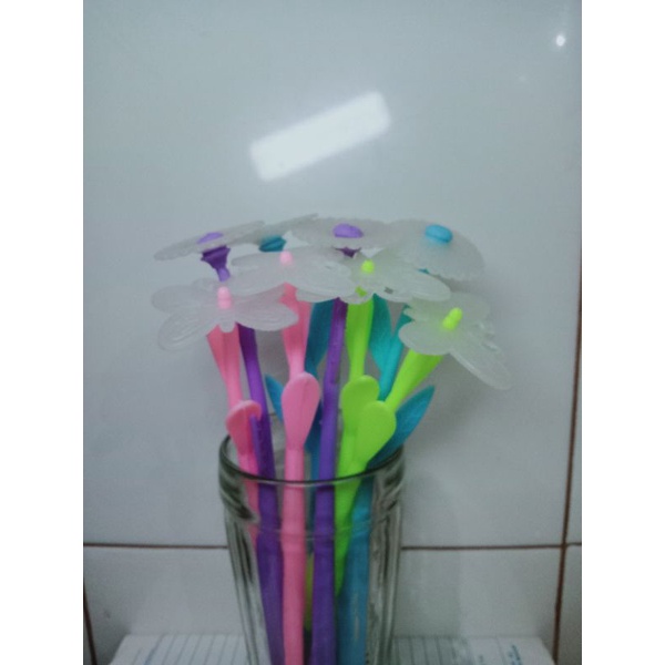 

pen gel karakter bunga dan kupu-kupu