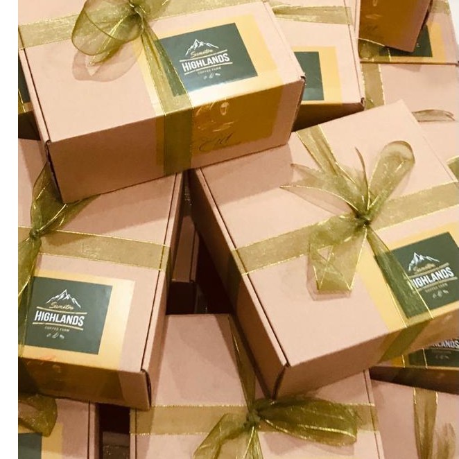 

Coffee Packages, 32 Packages of Hampers