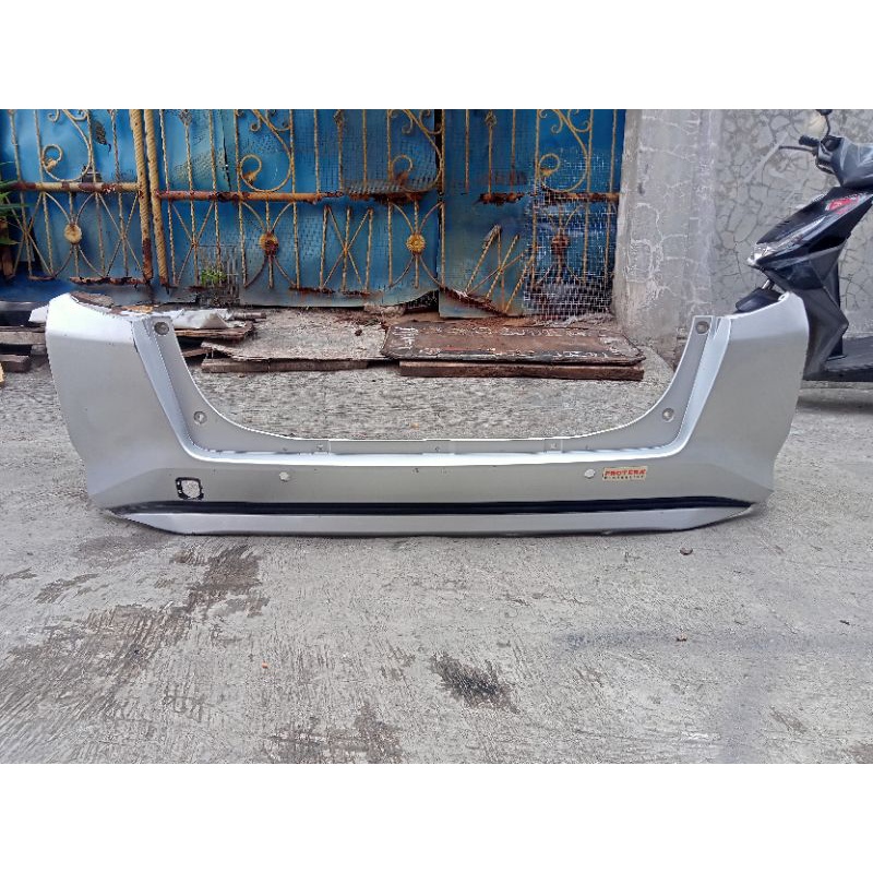 Bemper belakang Sigra pertama atau tahun 2016