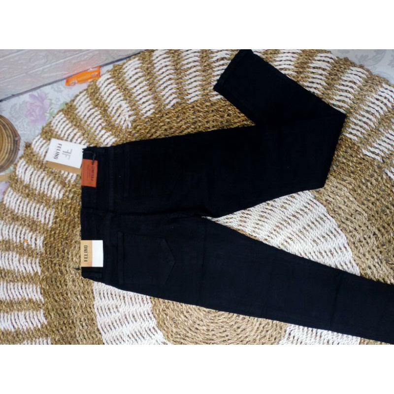celana Levis felino wanita
