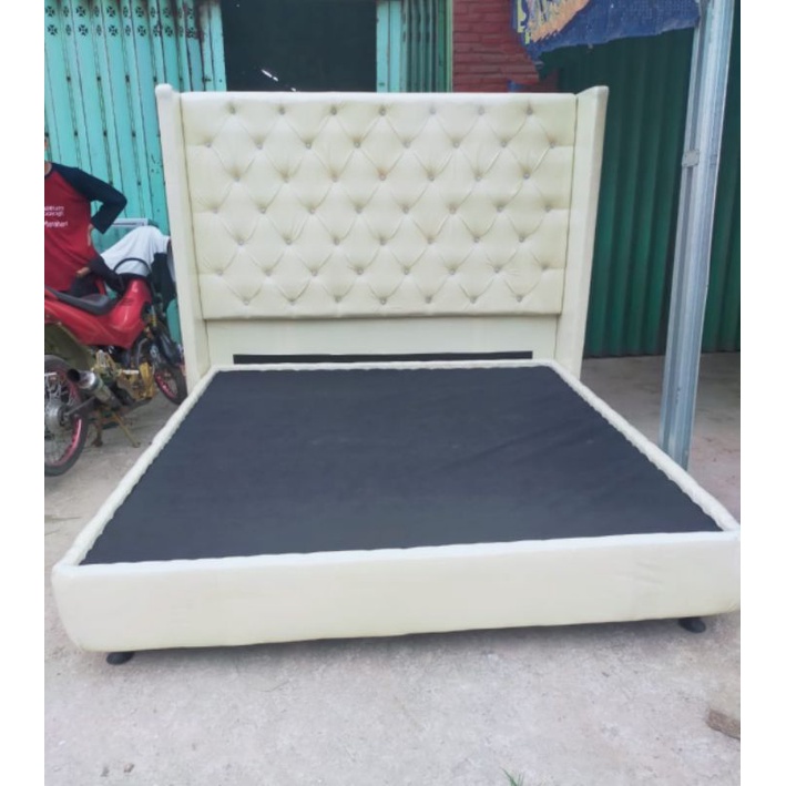Satu set Divan High wings + kasur busa Inoac ukuran 180x200