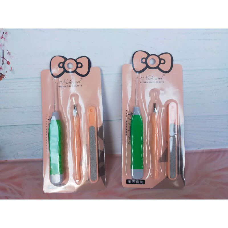 Korek Kuping + Manicure Set