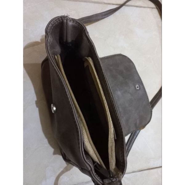 Tas slempang wanita mocca