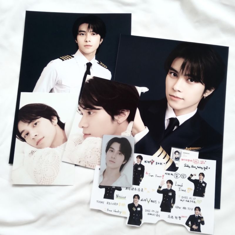 SEASON GREETINGS 2022 SG22 HENDERY SET HENDERY PILOT (A4, POSTCARD, BENEFIT KTOWN, STICKERS)