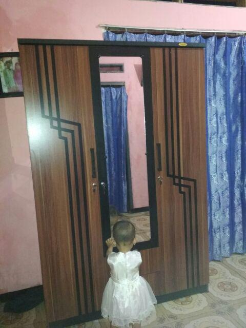 Lemari Pakaian 3 Pintu Cermin Lp 32 Ly