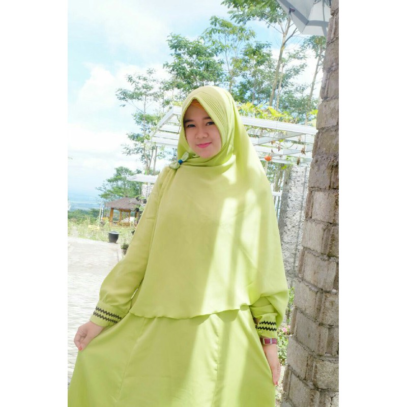 Gamis Polos / Bergo Syari Manisqu by Adzkia Hijab