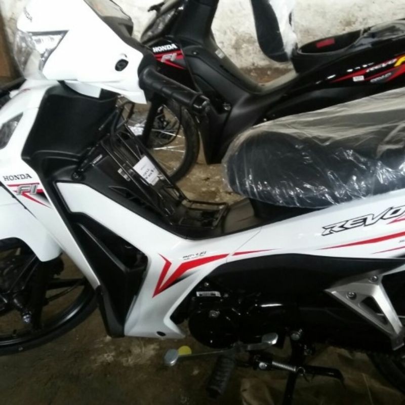 Bagasi Tengah Revo FI