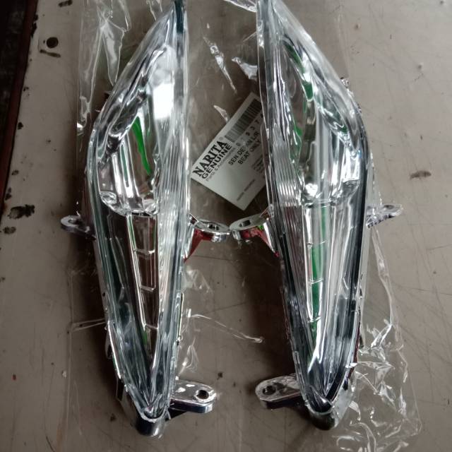 Lampu sen depan beat karbu kanan kiri