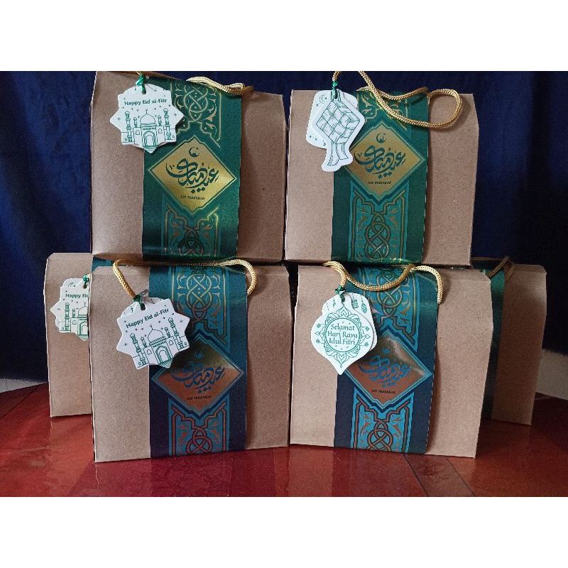 

Idul Fitri Cookies Hampers