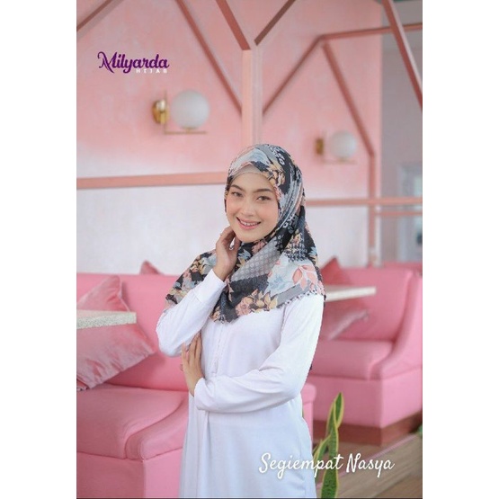 segi empat motif nasya terbaru original milyarda hijab gratis pouch (wadah serbaguna)