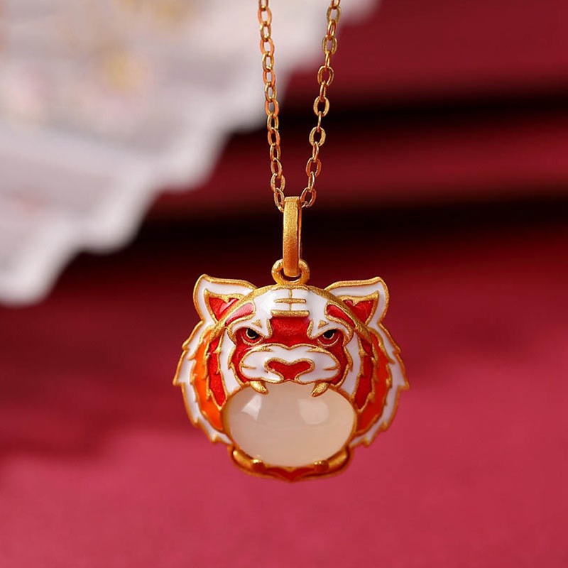 Kalung Liontin Giok Hetian Imitasi Bentuk Kepala Harimau Gaya China Untuk Wanita