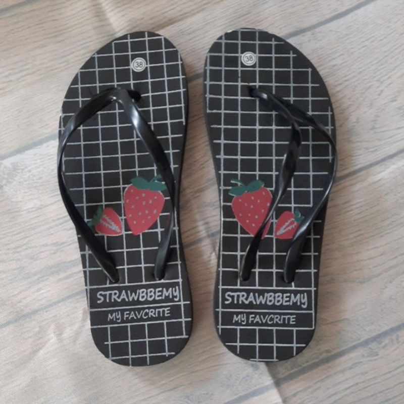 SANDAL WANITA JEPIT SPON MOTIF STROWBERRY