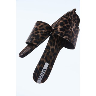  Zara  Leopard Flat Sandals  701 Shopee Indonesia