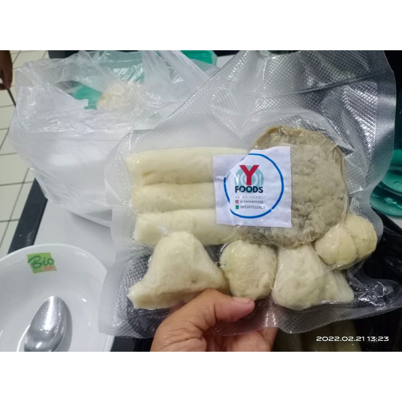 

Pempek Campur isi 10