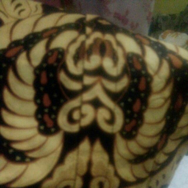 Kemeja Batik Pria Lengan Panjang Motif Kecipir