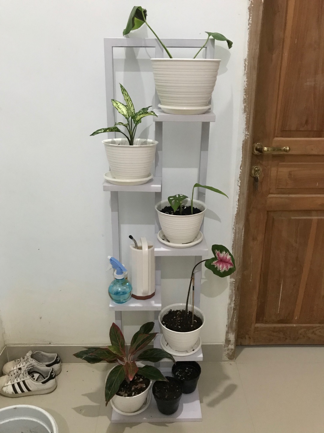 Rak Bunga Besi Kayu 6 Lantai