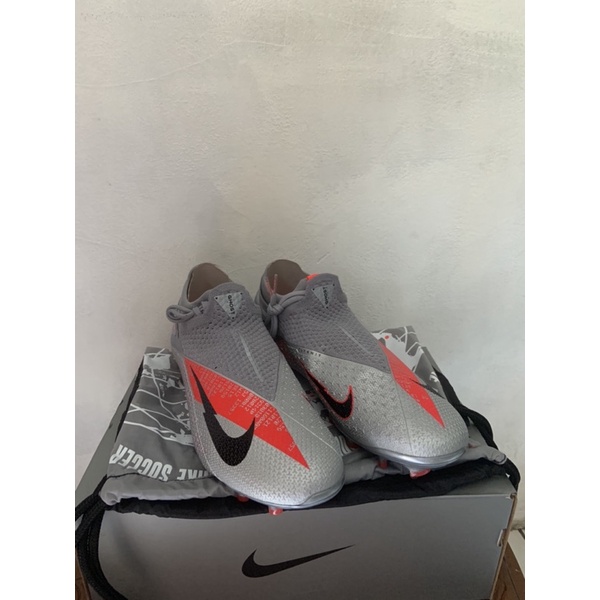 Sepatu Bola Nike Phantom VSN 2 Elite DF FG