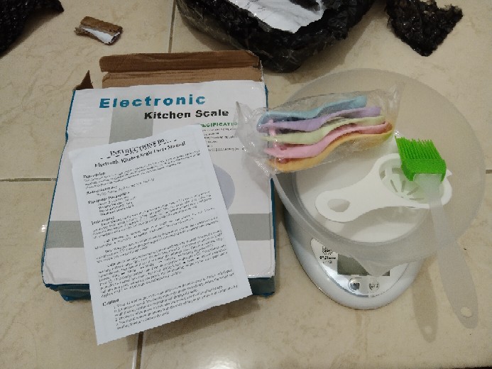 Timbangan Mangkok Super Promo (timbangan + Sendok Takar + Kuas + Pemisah Kuning Telur + Spatula)