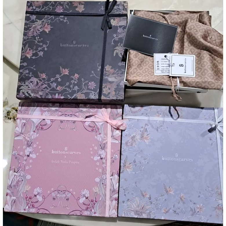 buttonscarves, tapis slip on, navajo, new