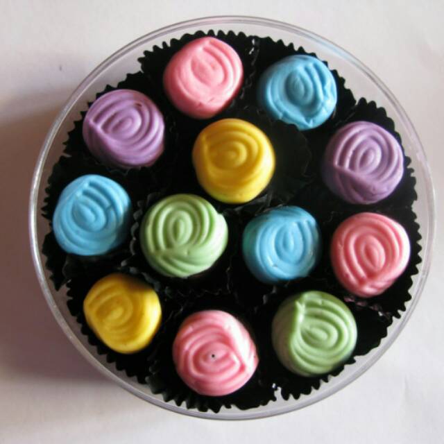 

.CTB - Coklat praline rainbow coklar karakter bulat warna warni ( DS BGR )