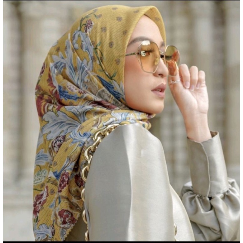 Buttonscarves royale yellow New