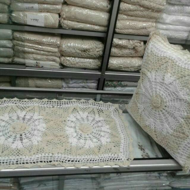 Sarung bantal rajutan