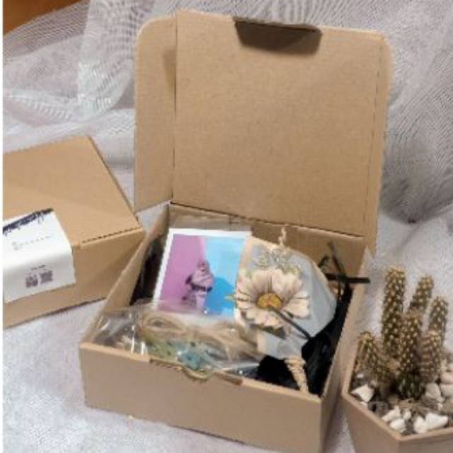

GIFT BOX !!